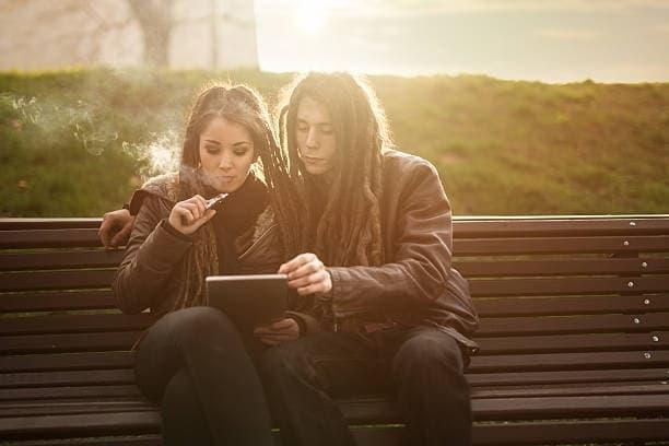 E-Liquid ile Sony 18650 Pil Kullanımının Avantajları ve E-Liquid Deneyiminizi Artırmanın Yolları