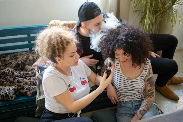 E-papierosy ve e sigara rehberi 2025, kullanım ipuçları, sağlık etkileri ve en iyi modellerin karşılaştırması