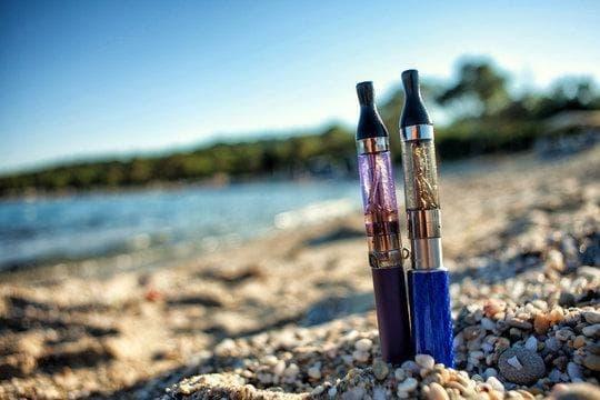 E-Cigaretta Bolt ile Orjinal Likit Deneyimi E-Cigaretta Bolt Orjinal Likit Seçenekleriyle Sağlıklı Vapor Keyfi